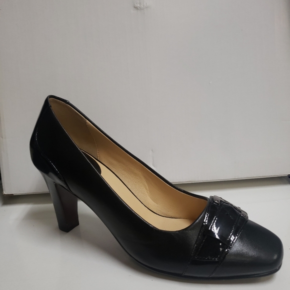 Cole Haan Pumps 8B - Picture 4 of 6